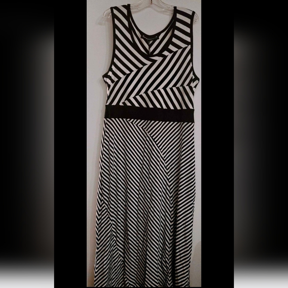 NWOT - Bamboo Dress by LNBF (Leave Nothing but Footprints)/TERRERA; Size Large